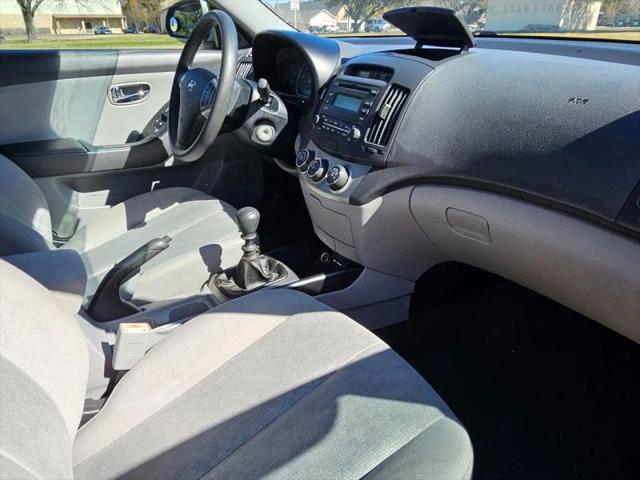 2010 Hyundai Elantra Blue