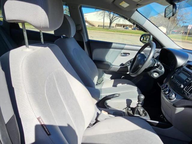 2010 Hyundai Elantra Blue
