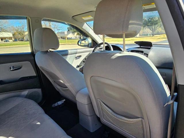 2010 Hyundai Elantra Blue