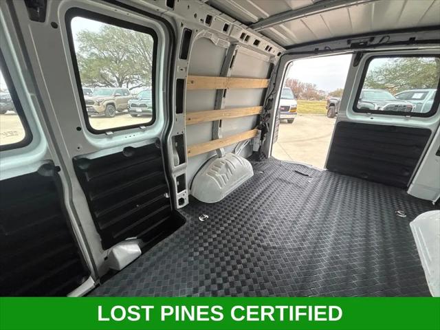2024 GMC Savana Cargo RWD 2500 Regular Wheelbase Work Van