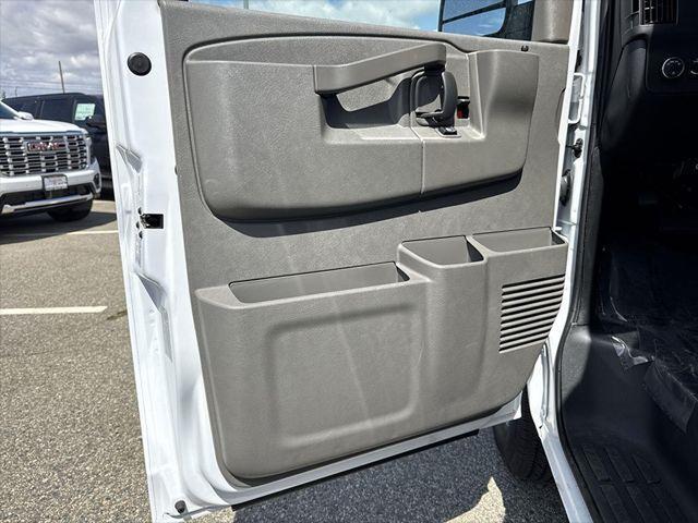 2026 GMC Savana Cargo 2500 Regular Wheelbase, Work Van, RWD