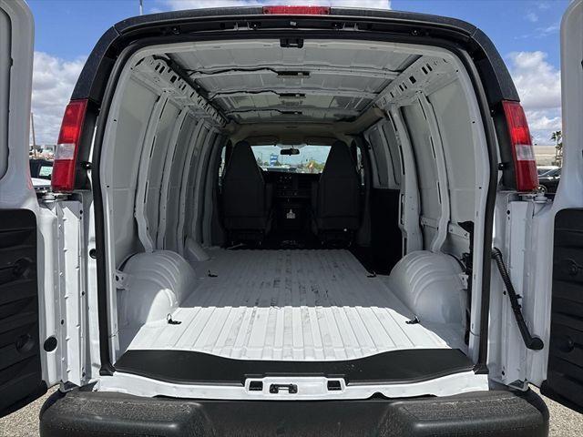 2026 GMC Savana Cargo 2500 Regular Wheelbase, Work Van, RWD
