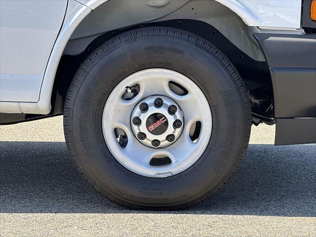 2026 GMC Savana Cargo 2500 Regular Wheelbase, Work Van, RWD