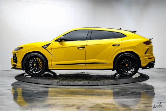 2021 Lamborghini Urus Pearl Capsule