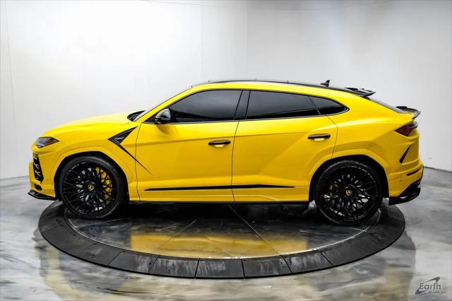 2021 Lamborghini Urus Pearl Capsule