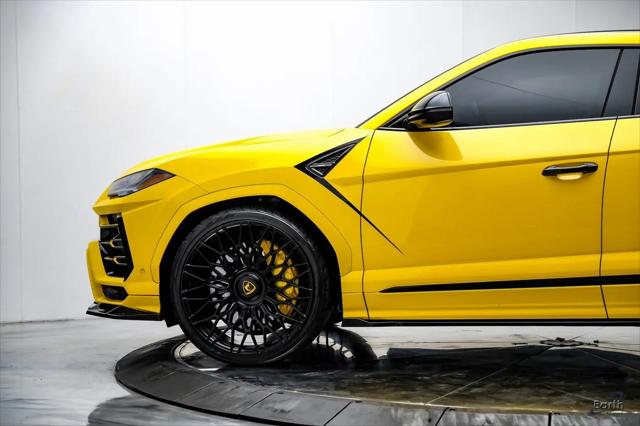2021 Lamborghini Urus Pearl Capsule