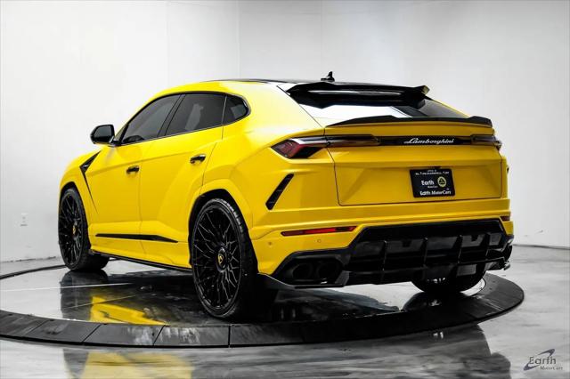 2021 Lamborghini Urus Pearl Capsule