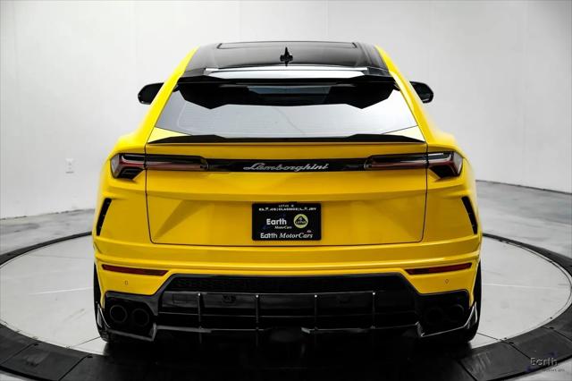 2021 Lamborghini Urus Pearl Capsule