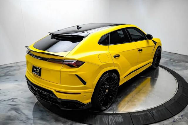 2021 Lamborghini Urus Pearl Capsule