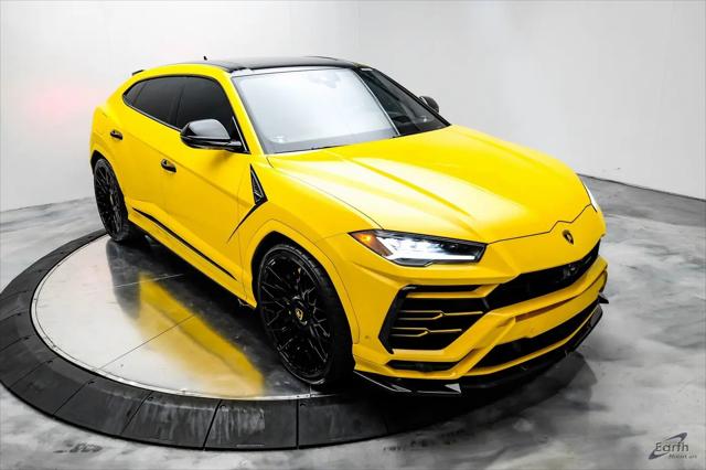2021 Lamborghini Urus Pearl Capsule