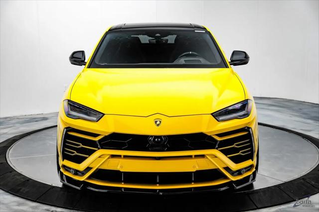 2021 Lamborghini Urus Pearl Capsule