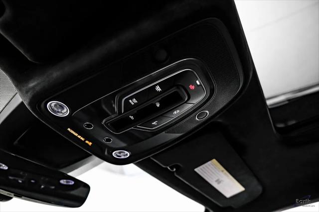 2021 Lamborghini Urus Pearl Capsule