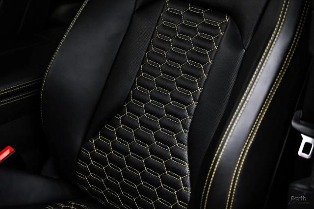 2021 Lamborghini Urus Pearl Capsule