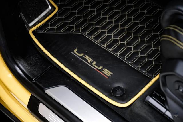 2021 Lamborghini Urus Pearl Capsule