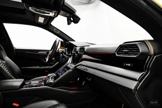 2021 Lamborghini Urus Pearl Capsule