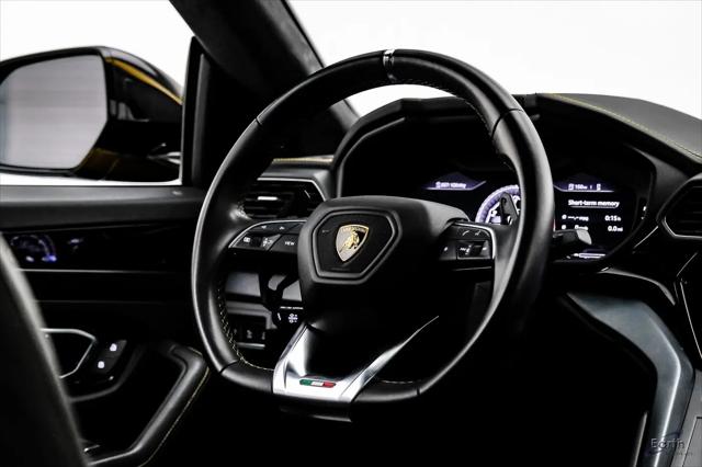 2021 Lamborghini Urus Pearl Capsule