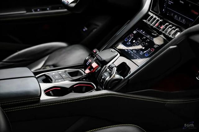 2021 Lamborghini Urus Pearl Capsule