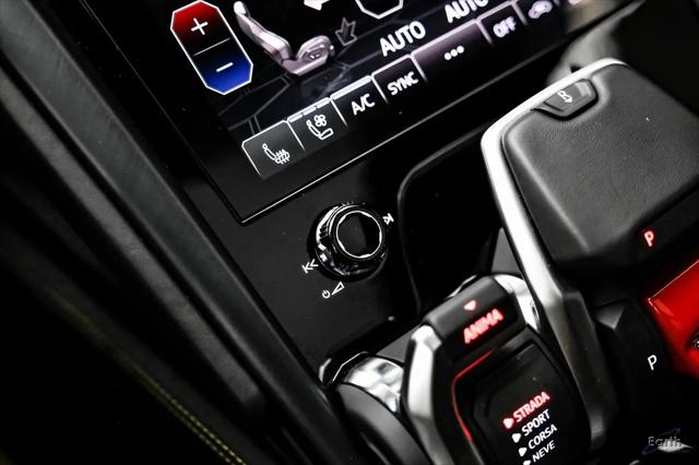 2021 Lamborghini Urus Pearl Capsule