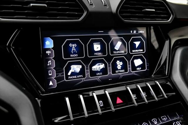 2021 Lamborghini Urus Pearl Capsule