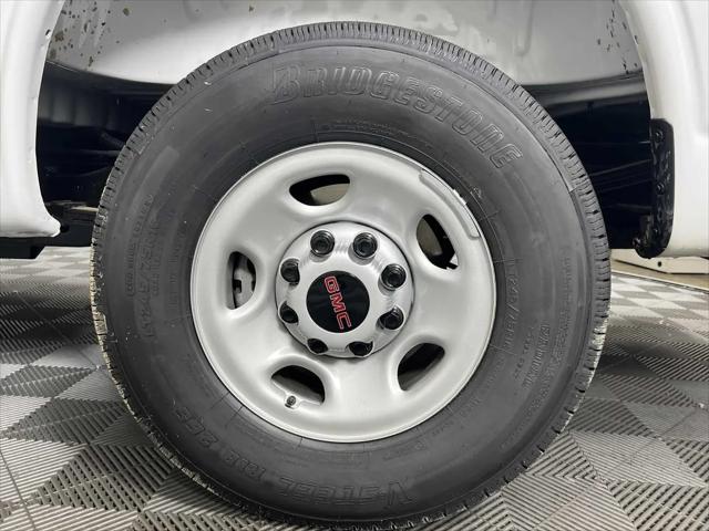 2025 GMC Savana Cargo RWD 2500 Regular Wheelbase Work Van
