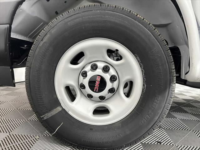 2025 GMC Savana Cargo RWD 2500 Regular Wheelbase Work Van