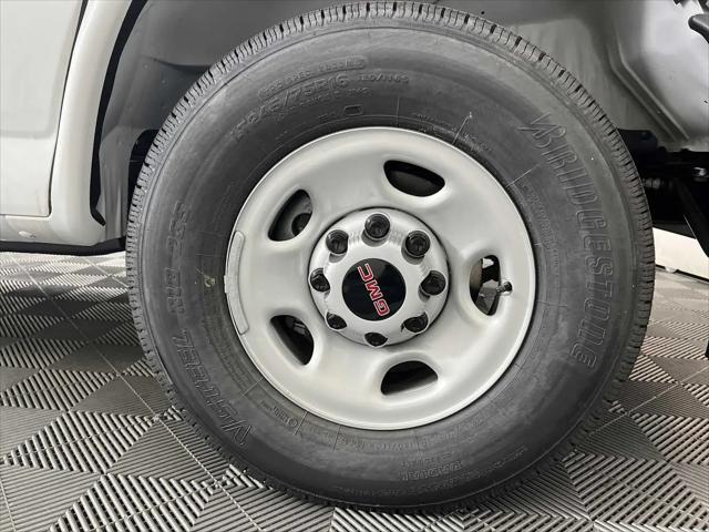 2025 GMC Savana Cargo RWD 2500 Regular Wheelbase Work Van
