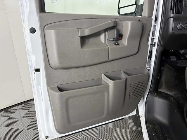 2025 GMC Savana Cargo RWD 2500 Regular Wheelbase Work Van