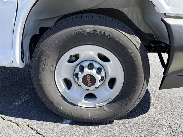 2025 GMC Savana Cargo RWD 2500 Regular Wheelbase Work Van