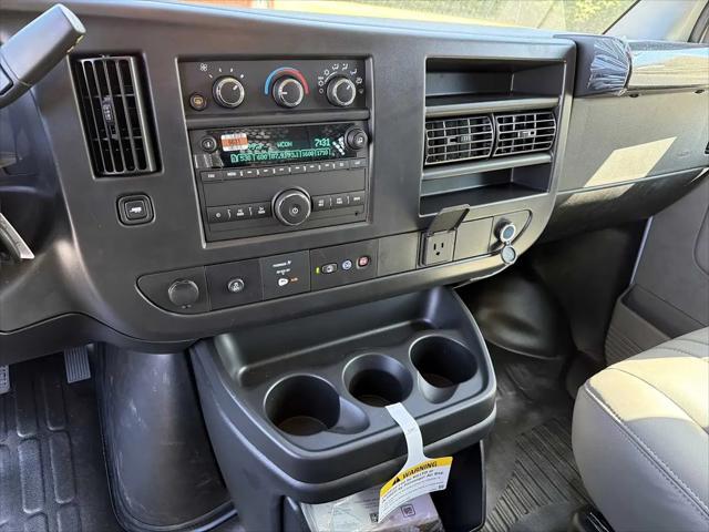2025 GMC Savana Cargo RWD 2500 Regular Wheelbase Work Van