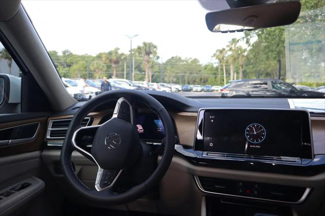 2026 Volkswagen Atlas SE with Technology