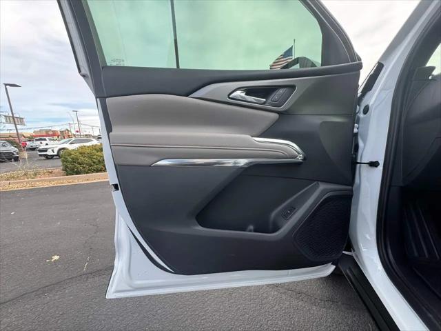 2026 Chevrolet Traverse FWD LT