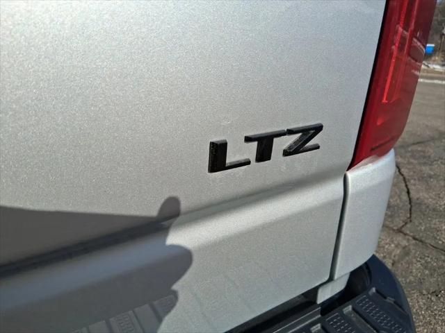 2022 Chevrolet Silverado 1500 4WD Crew Cab Standard Bed LTZ