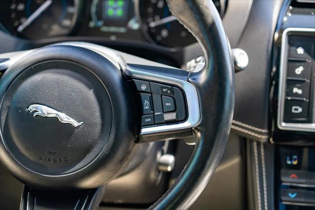 2018 Jaguar F-PACE 25t R-Sport