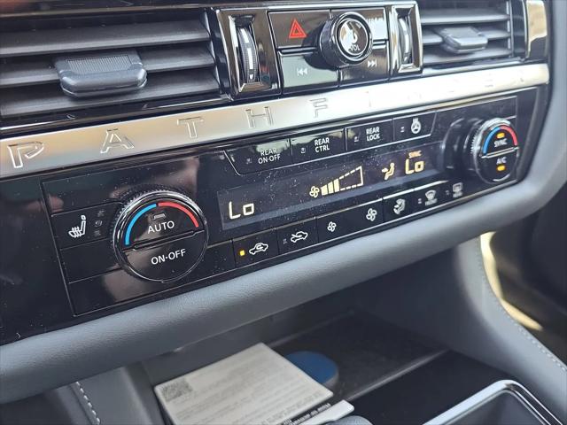 2026 Nissan Pathfinder SL