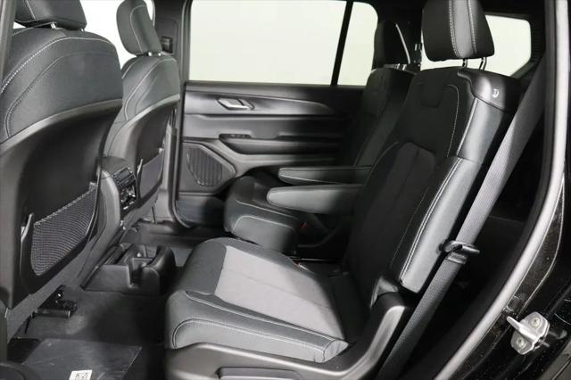2026 Jeep Grand Cherokee L Altitude 4x2