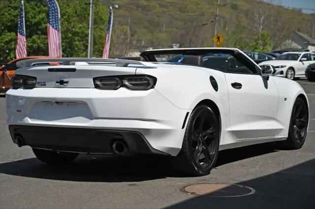 2021 Chevrolet Camaro RWD Convertible 2LT