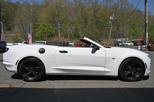 2021 Chevrolet Camaro RWD Convertible 2LT