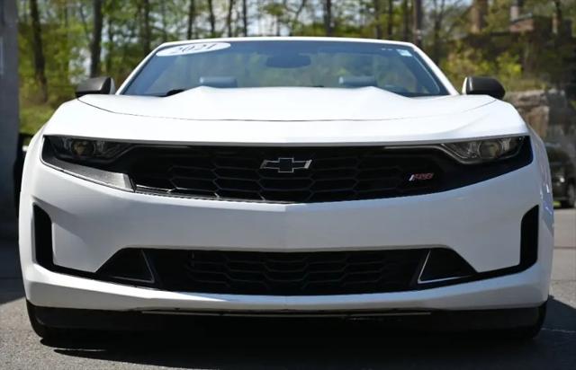 2021 Chevrolet Camaro RWD Convertible 2LT