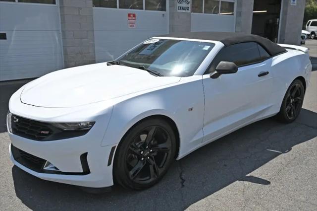 2021 Chevrolet Camaro RWD Convertible 2LT