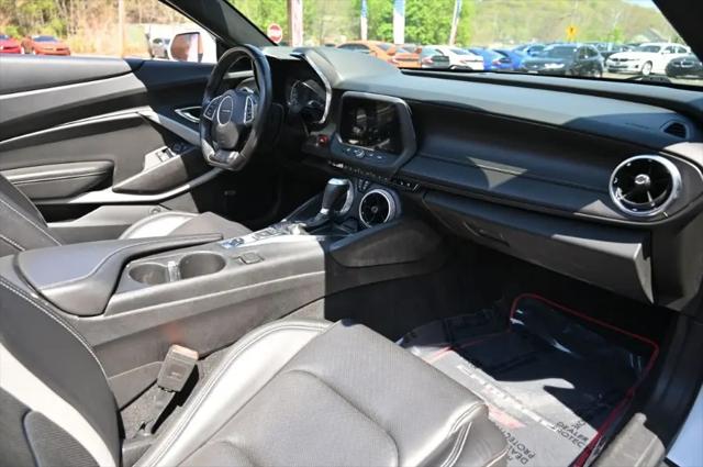 2021 Chevrolet Camaro RWD Convertible 2LT
