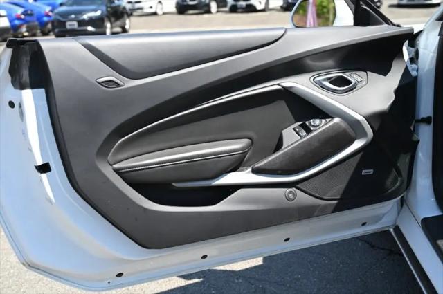 2021 Chevrolet Camaro RWD Convertible 2LT