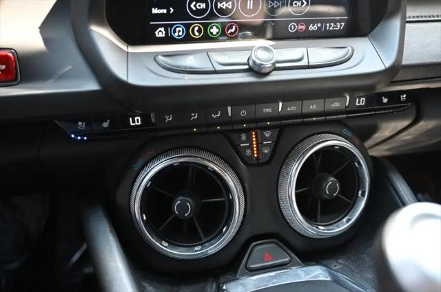 2021 Chevrolet Camaro RWD Convertible 2LT