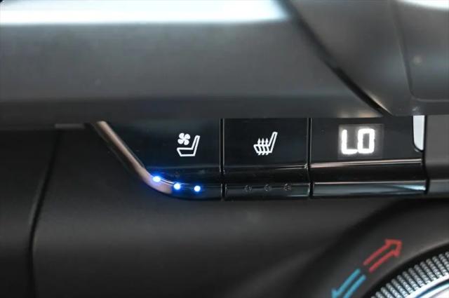 2021 Chevrolet Camaro RWD Convertible 2LT