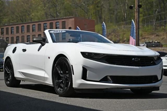 2021 Chevrolet Camaro RWD Convertible 2LT