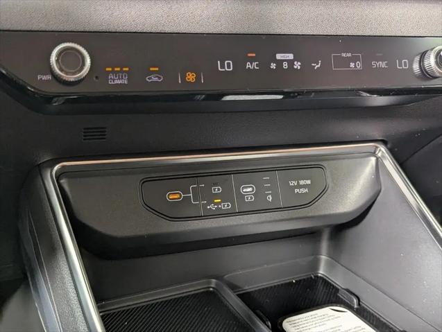 2026 Kia Carnival MPV EX