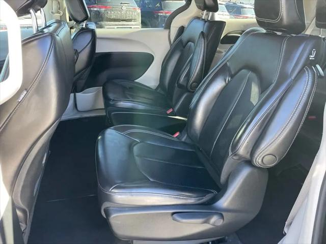 2023 Chrysler Pacifica Hybrid Touring L