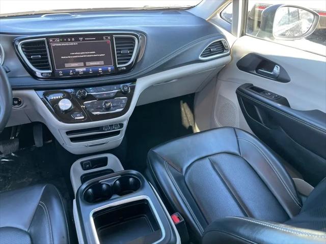 2023 Chrysler Pacifica Hybrid Touring L