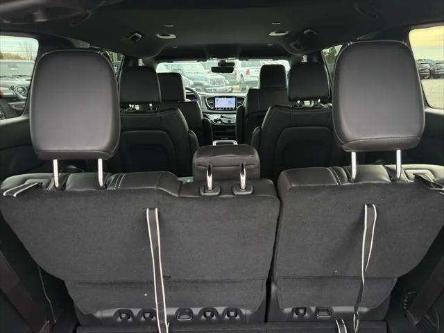 2026 Chrysler Voyager LX