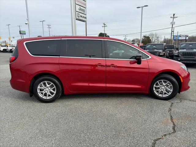 2026 Chrysler Voyager LX