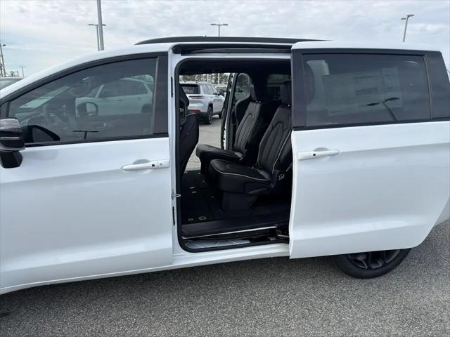 2026 Chrysler Pacifica Limited AWD